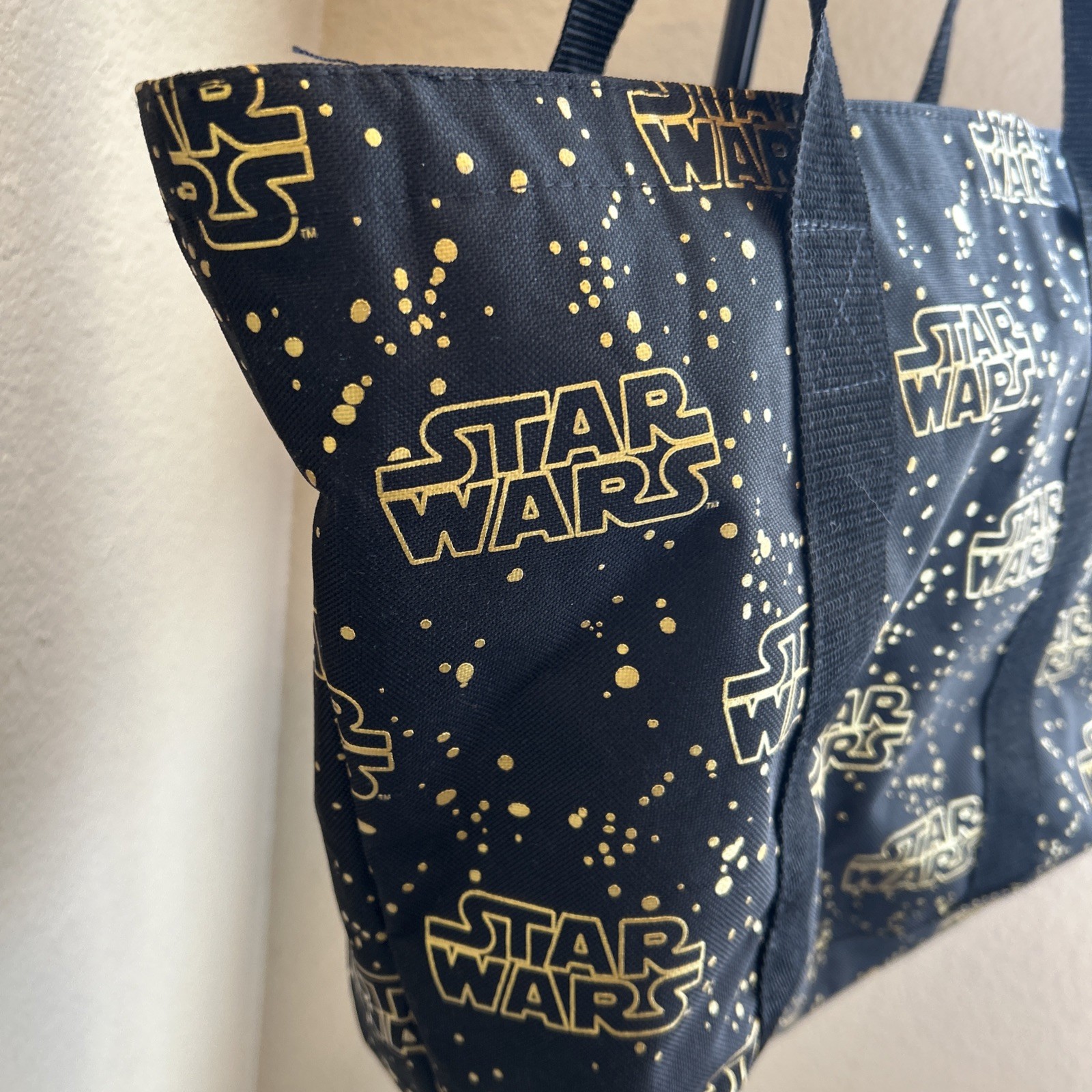 Star Wars Tote Handbag Zippered Lightweight Black and Gold Disney NEW with Tags