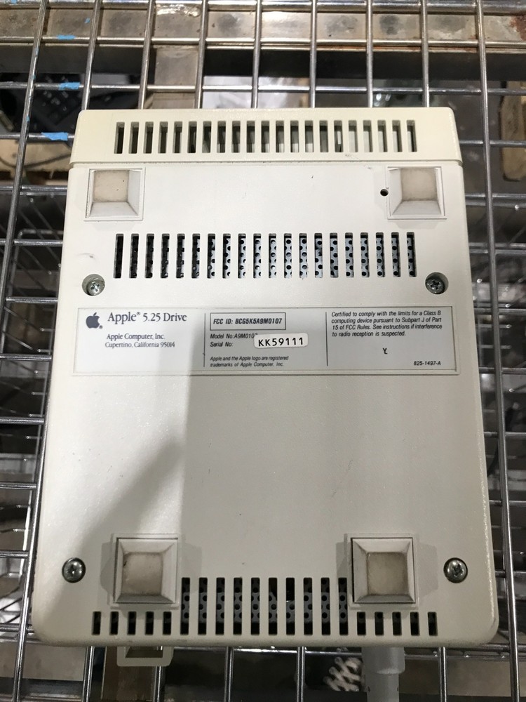 🍎 Vintage Apple Computing 5.25" External Floppy Disk Drive A9M0107