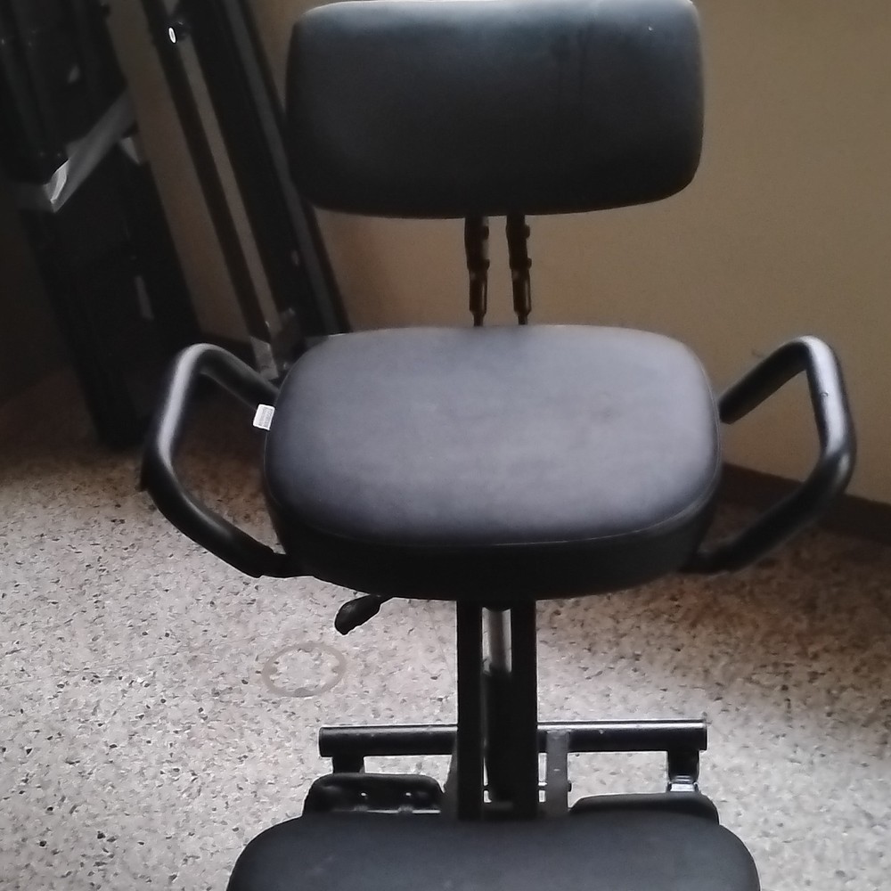 kneeling chair