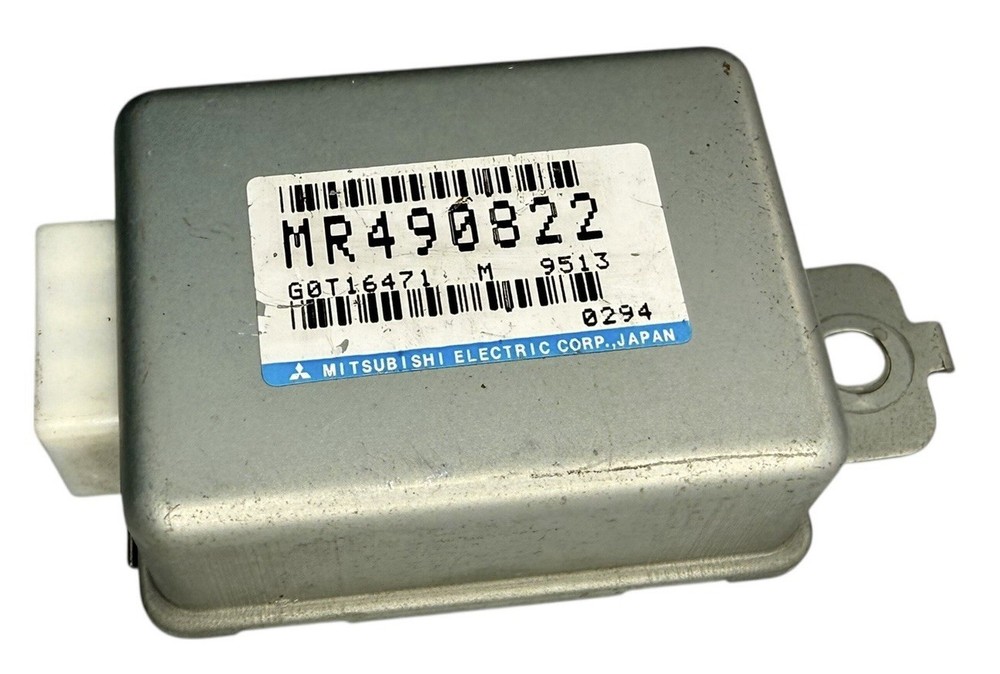 2000-2004 Mitsubishi Galant/Eclipse Cruise Control Module SPEED ECM OEM MR490822