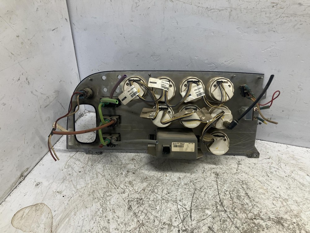 2006-2015 Peterbilt 386 GAUGE AND SWITCH Dash Panel - Used