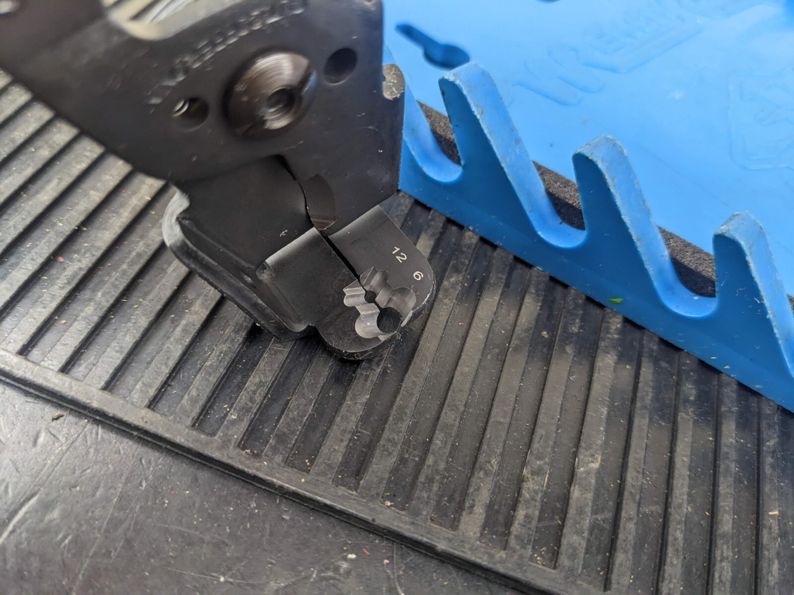 #bf266 Snap-on Tools USA RED Soft Grip 7" Inline Wire Stripper / Cutter PWCHHD7