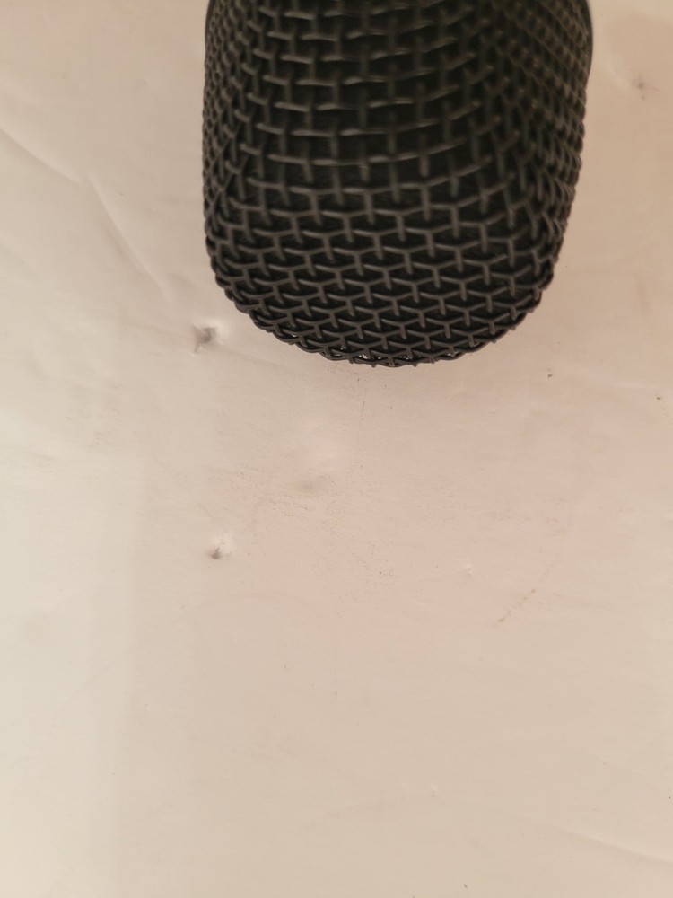 VeGue Wireless Microphone Battery Tested Only