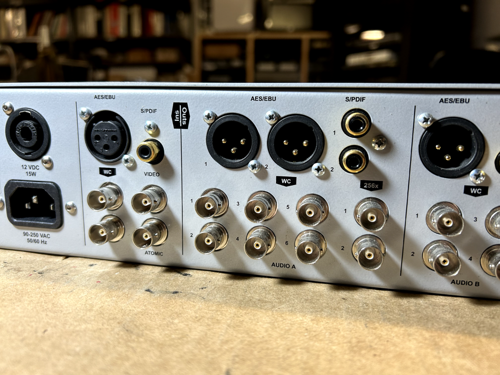 Antelope Isochrome Trinity High Definition Master Clock