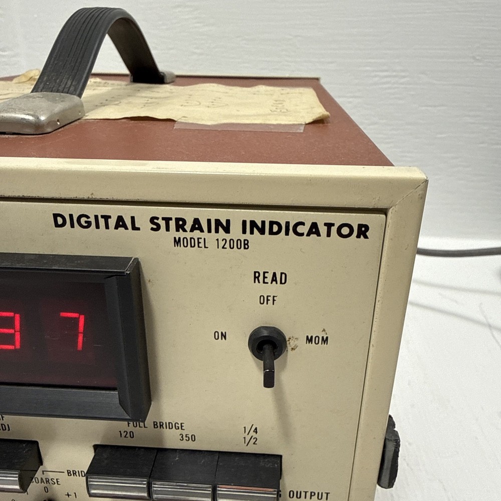BLH Electronics Model 1200B Digital Strain Indicator Ser 4039 Vintage (TESTED)