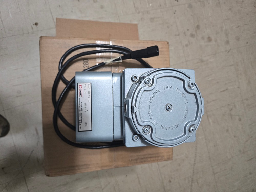 ***TESTED* Gast DOA-P101-AE   / Air Compressor 115V