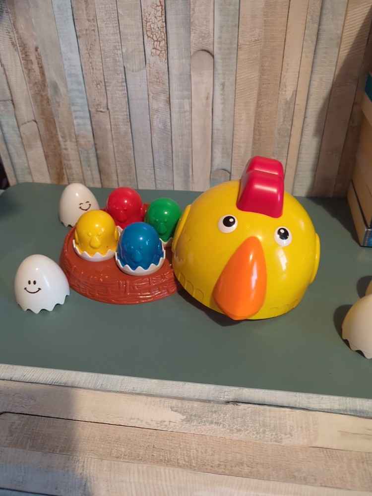 Vintage 1998 Hasbro Playskool Sorting Toy. Hen Eggs Rare
