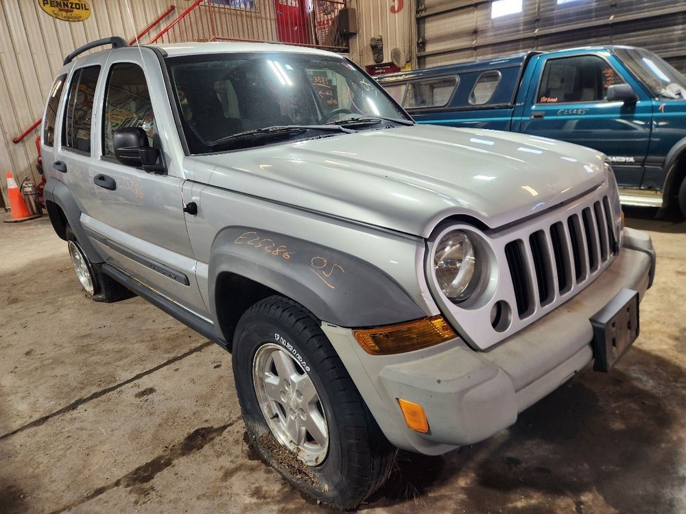 Engine ECM Computer 2.8L Engine Control Fits 2005 LIBERTY 1236981