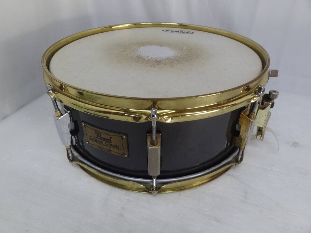 Pearl Classic One-Piece Maple Snare Drum Custom Used