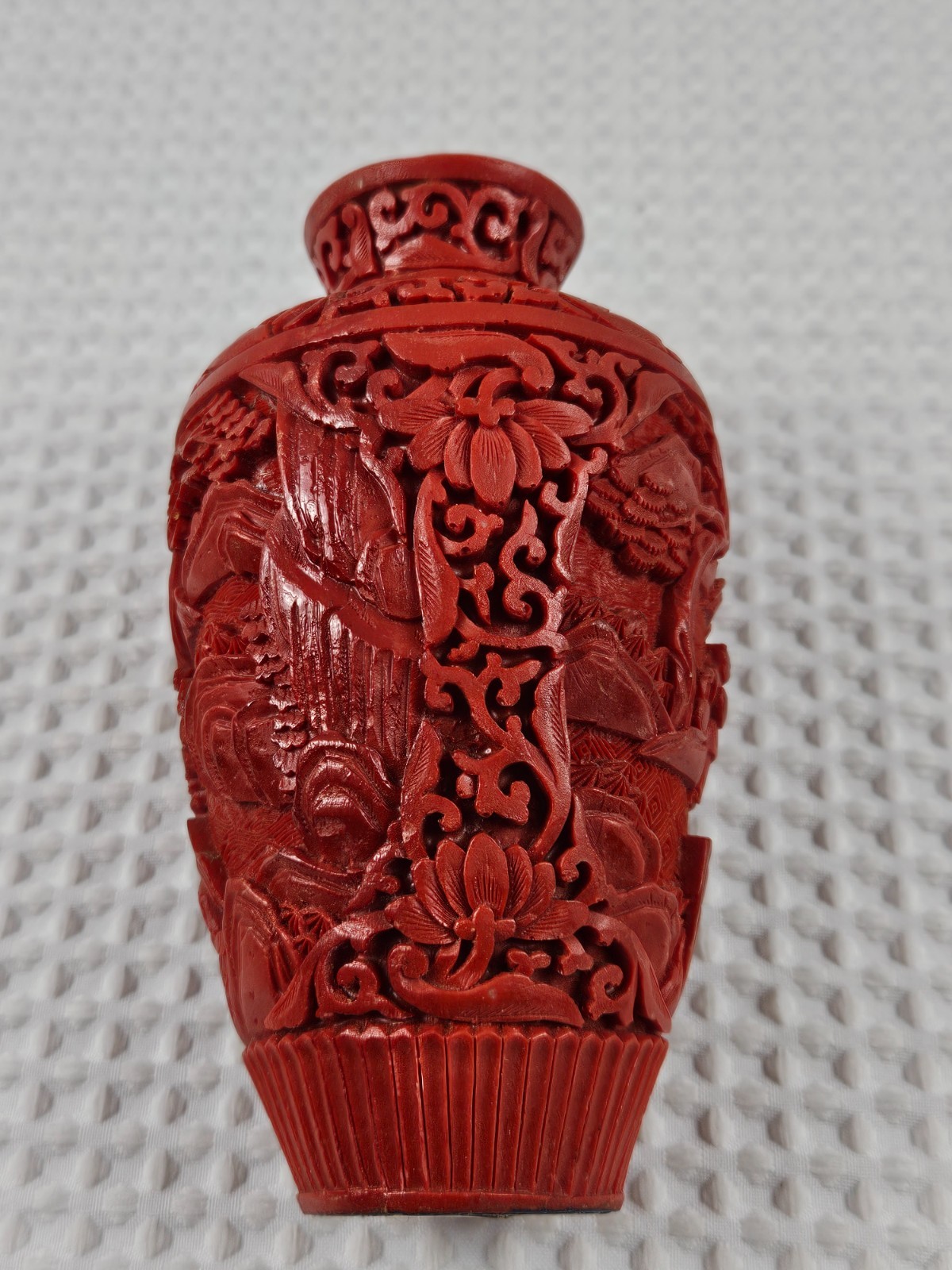 Vintage Chinese Red Cinnabar Lacquer Vase 5 .5” Floral Carving Made in Italy