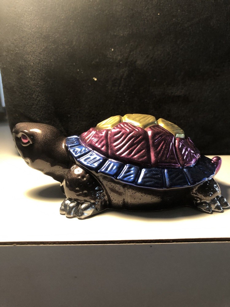 Turtle figurine￼