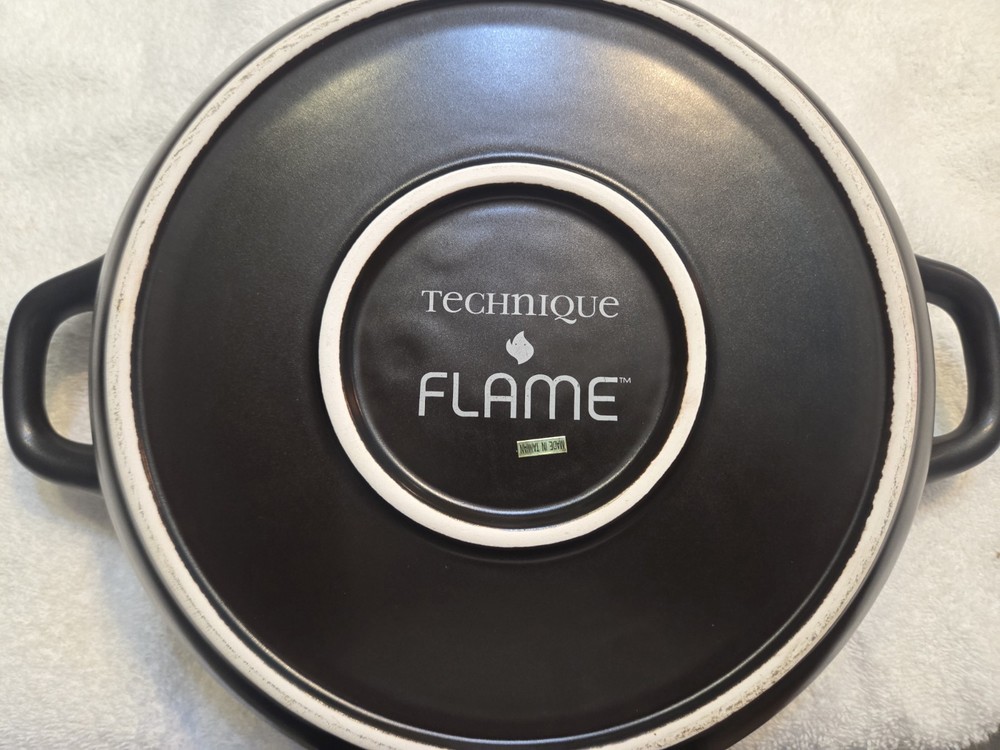Technique Flame Stonewware Vertical Chicken Roaster Black Unboxed Never Used