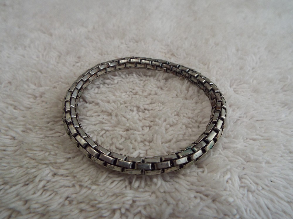 Silvertone Mesh Stretch Bracelet (B2)