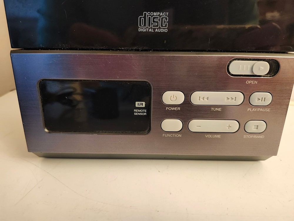 Mini Stereo W/Digital Display. CD Player & Speakers