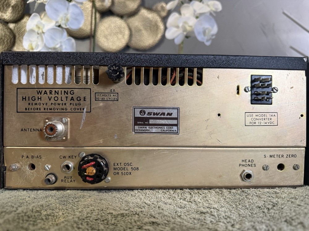Swan Cygnet Model 270B Transceiver Untested