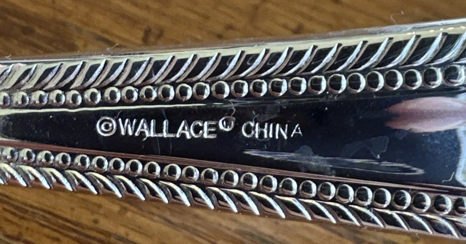WALLACE Wickham Deep Silverplate Slotted Serving Spoon Flatware Fan Bead 8.5”