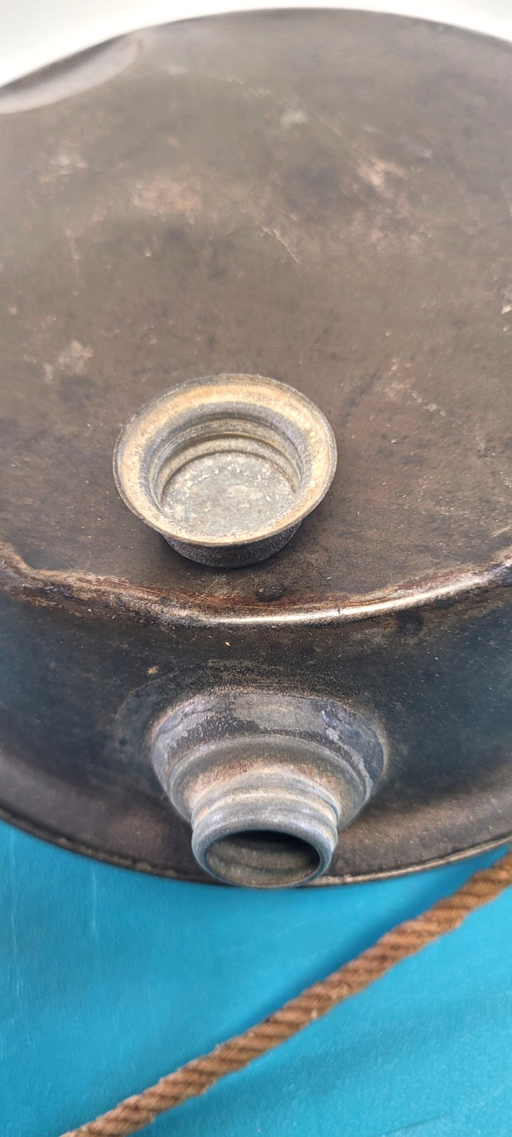 Antique Military Drum Steel Canteen Twist off Cap TR492