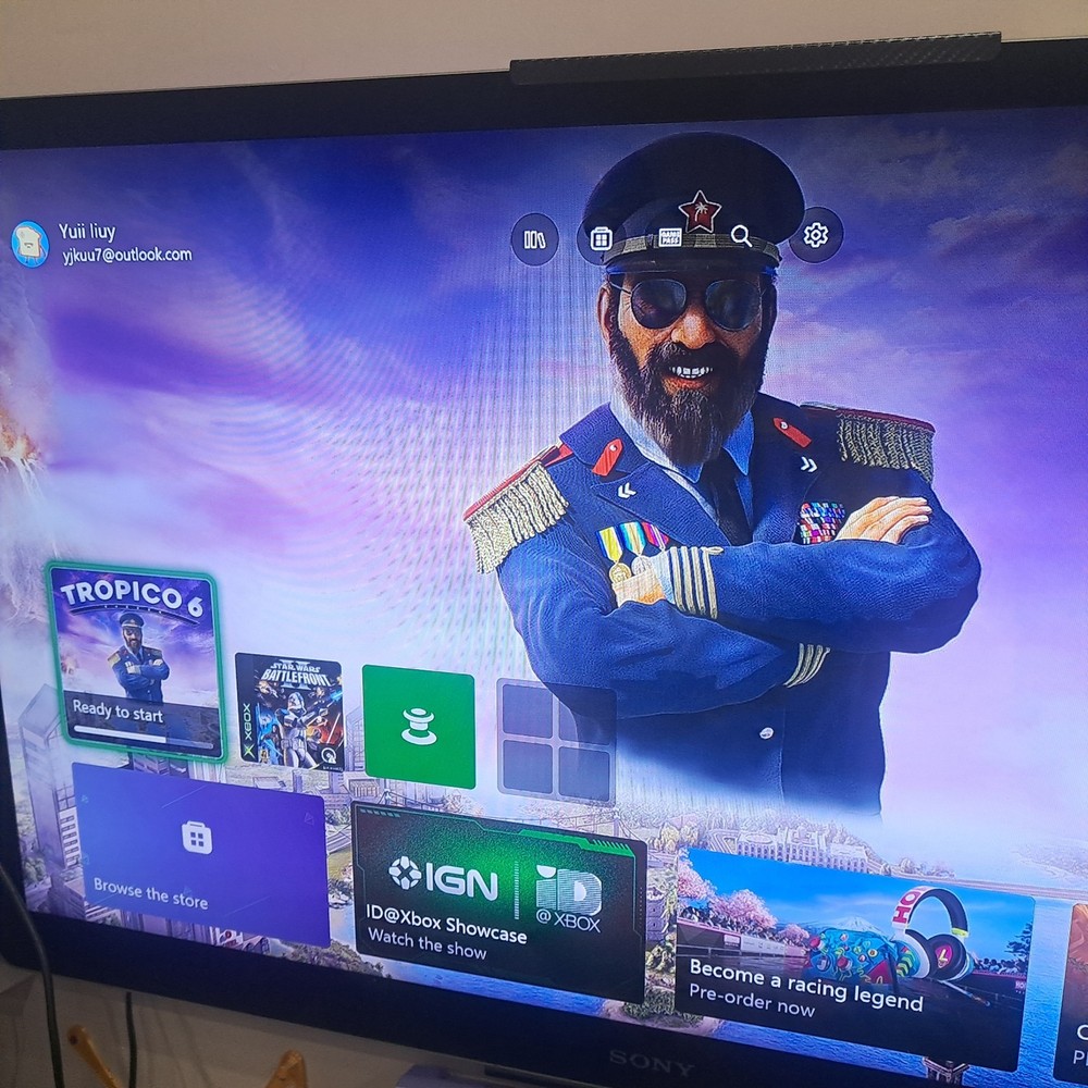 Xbox One S White 1 Console Disc Version & Controller HDR 4K Enhanced Microsoft