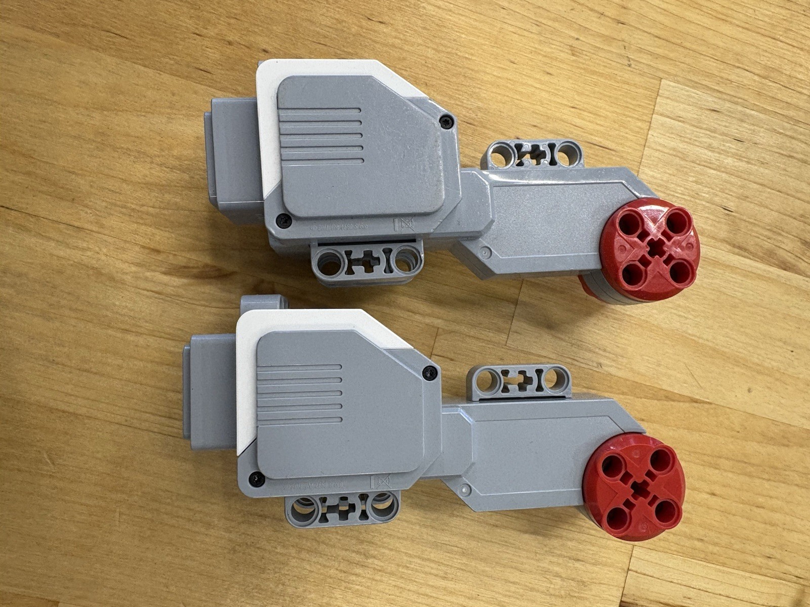 Lego Mindstorms EV3 Intelligent Brick 45500, Cables, Motors, Charger, NO BATTERY