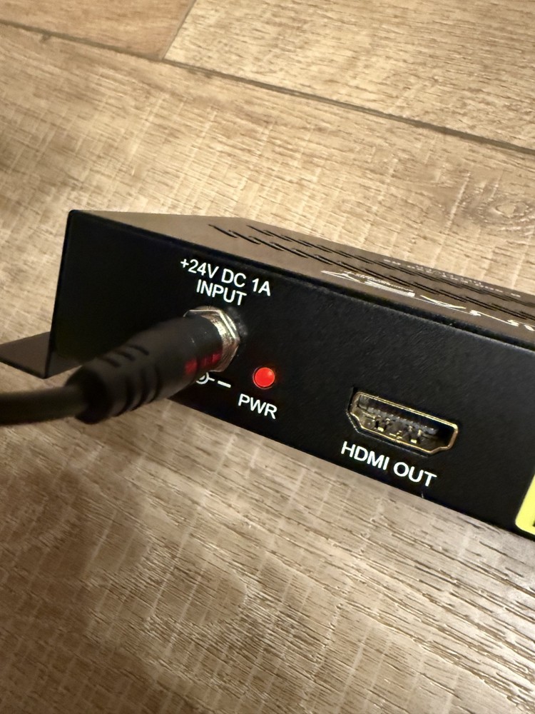 Binary B-500-EXT-230-RS HDBaseT Receiver HDMI Extender - Powers on but Untested