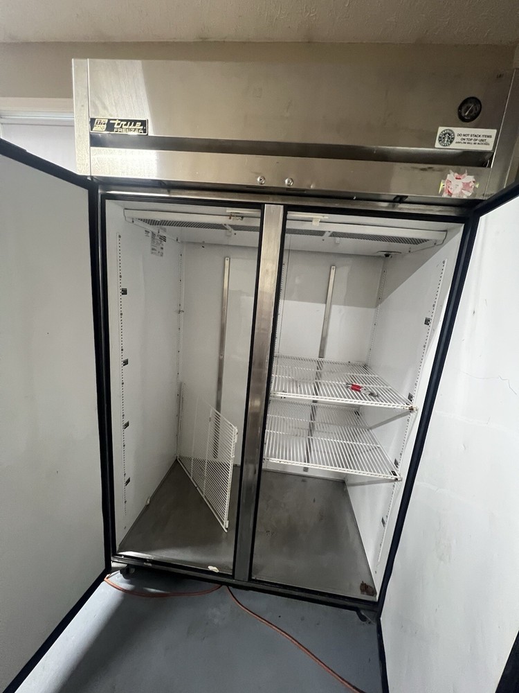 True Freezer 2 Door Freezer