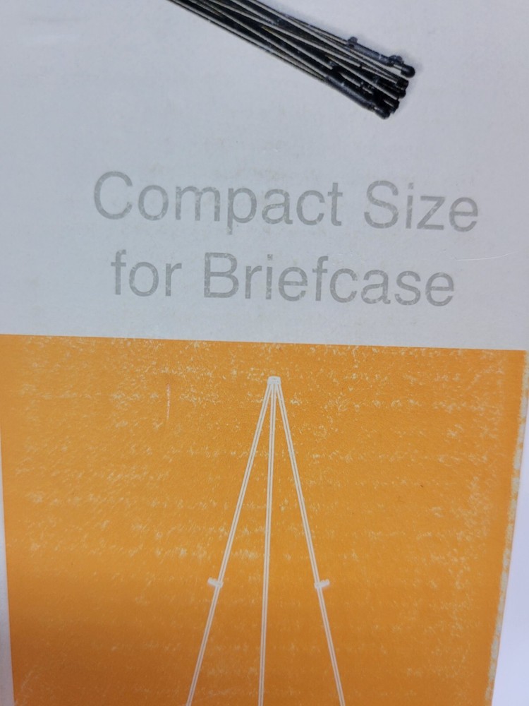 Quartet Instant Display Easel Brief Case Size Presentation Convention Sign Chart