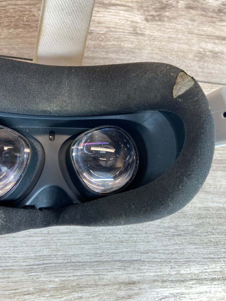 Meta Oculus Quest 2 128GB Virtual Reality Headset Only (OCQ128B) Untested White
