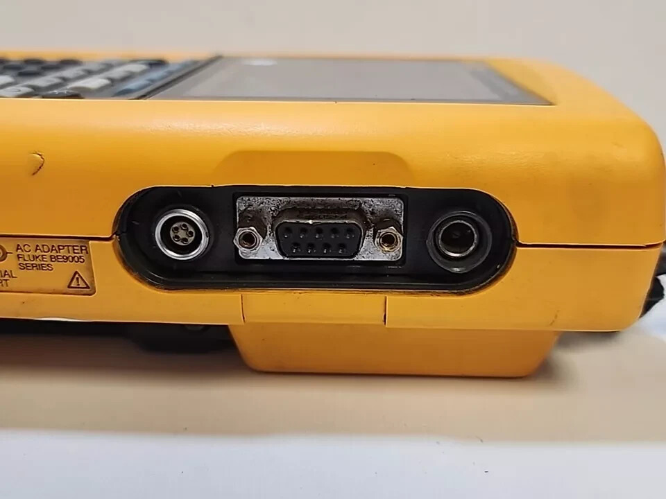 Fluke 743B Documenting Process Calibrator - Meter & Battery No Charger