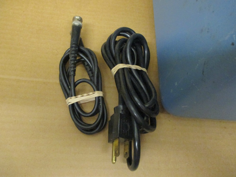 VICTOREEN 878-11 CURRENT GENERATOR TEST ELECTROMETER (AA15)