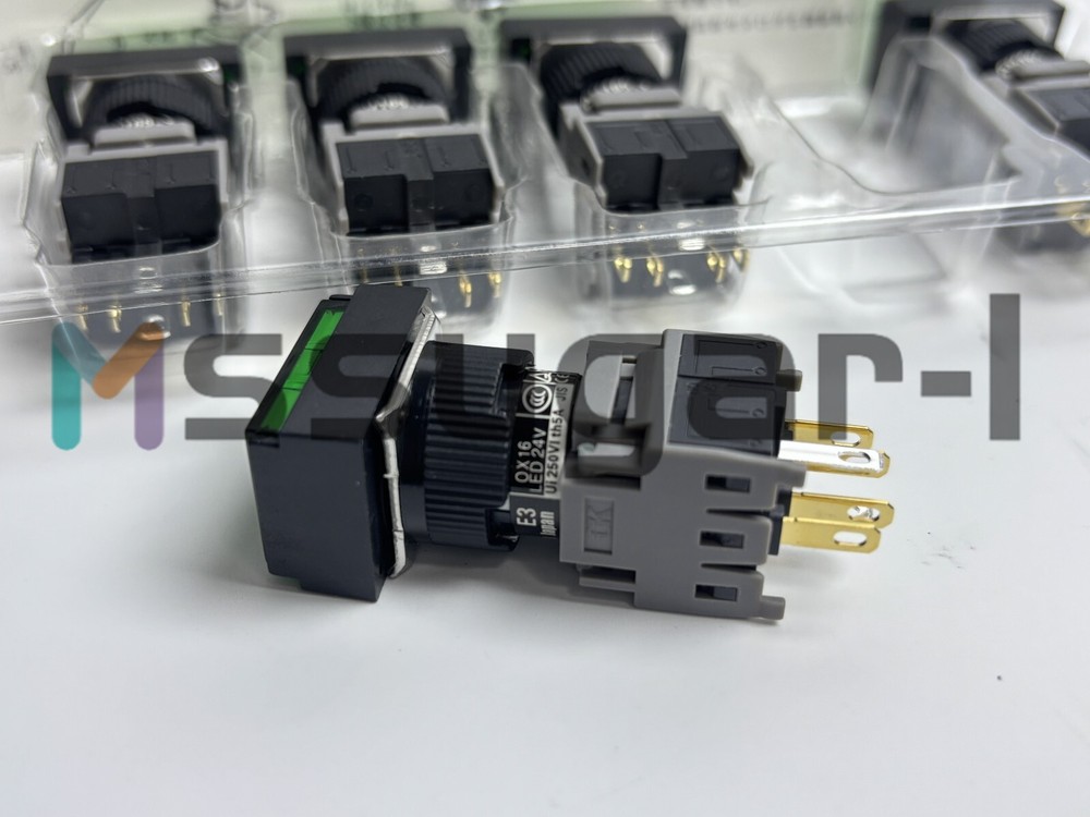 5PCS Green Pushbutton Command Switch 24VDC LED FUJI AH165-TLG11E3