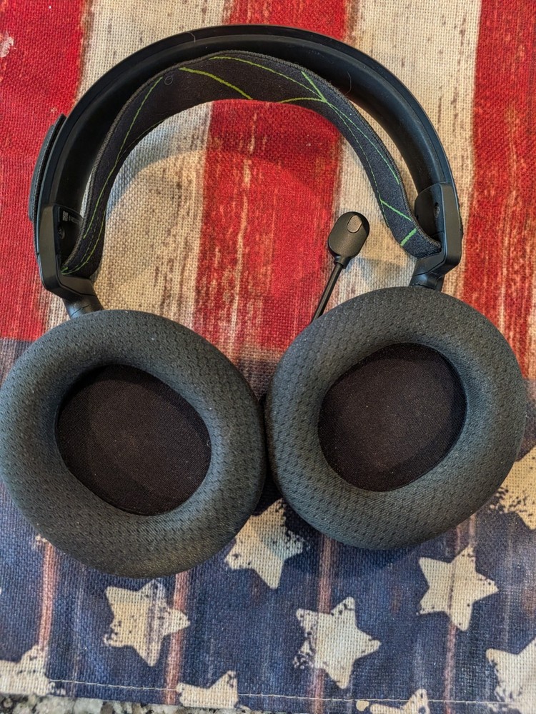 Microsoft Xbox Series S Bundle w/ Controller, SteelSeries Headset, Seagate 1TB …