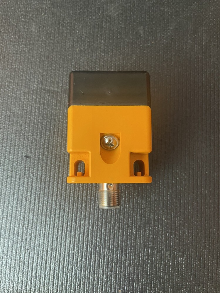 IFM Efector IM5117 IMC3040-BPKG/US Proximity Sensor New Surplus No Packaging