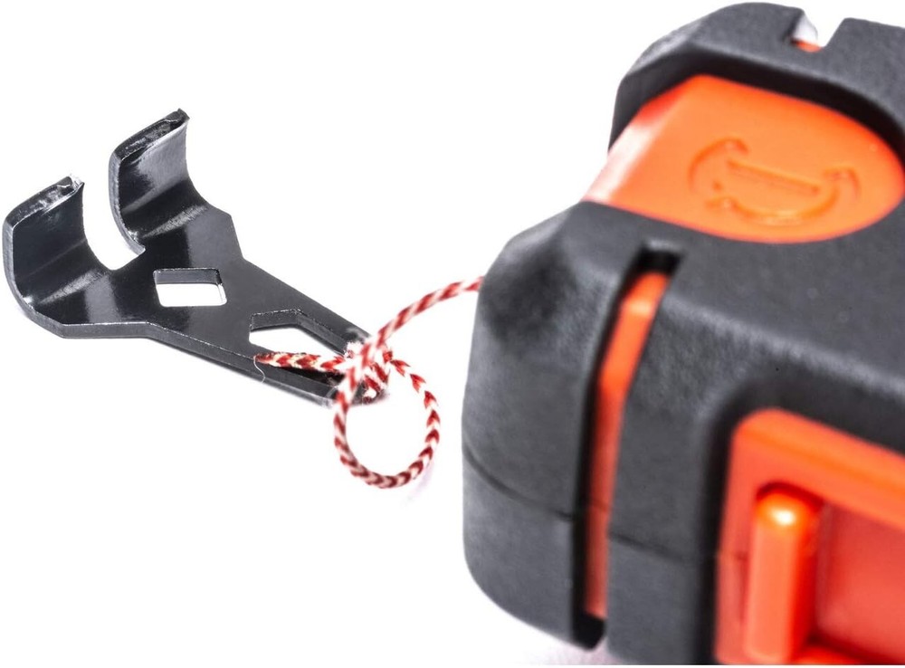 Durable Crescent Chalk Reel 100' with HardMark Blue Chalk - Quick Refill System