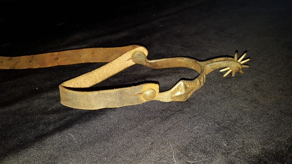 Kids spurs antique 4 singles