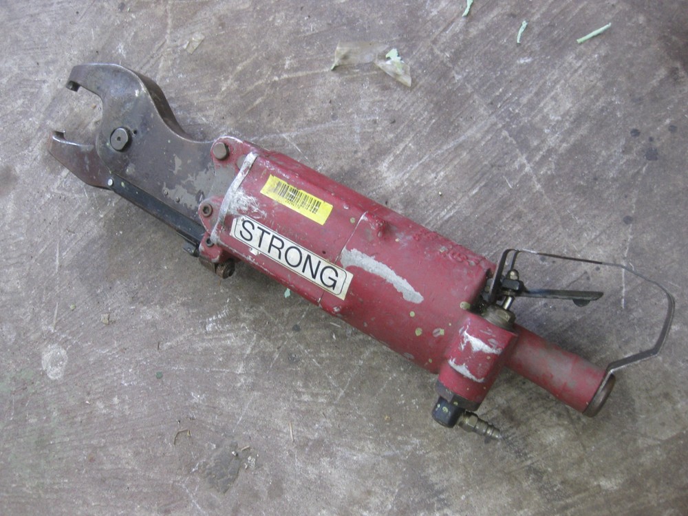 Chicago Pneumatic CP-0351 Compression Riveter