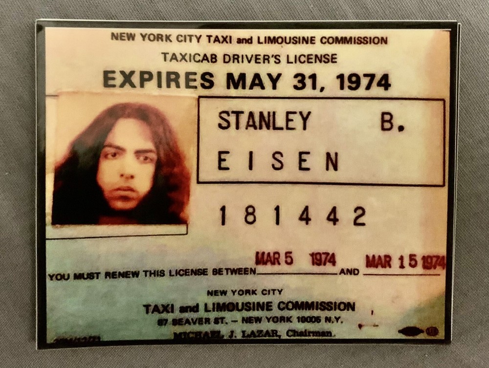PAUL STANLEY Kiss VINTAGE LOOK GLOSSYDecal/Sticker 1974 NYC Taxi Cab License 4x3