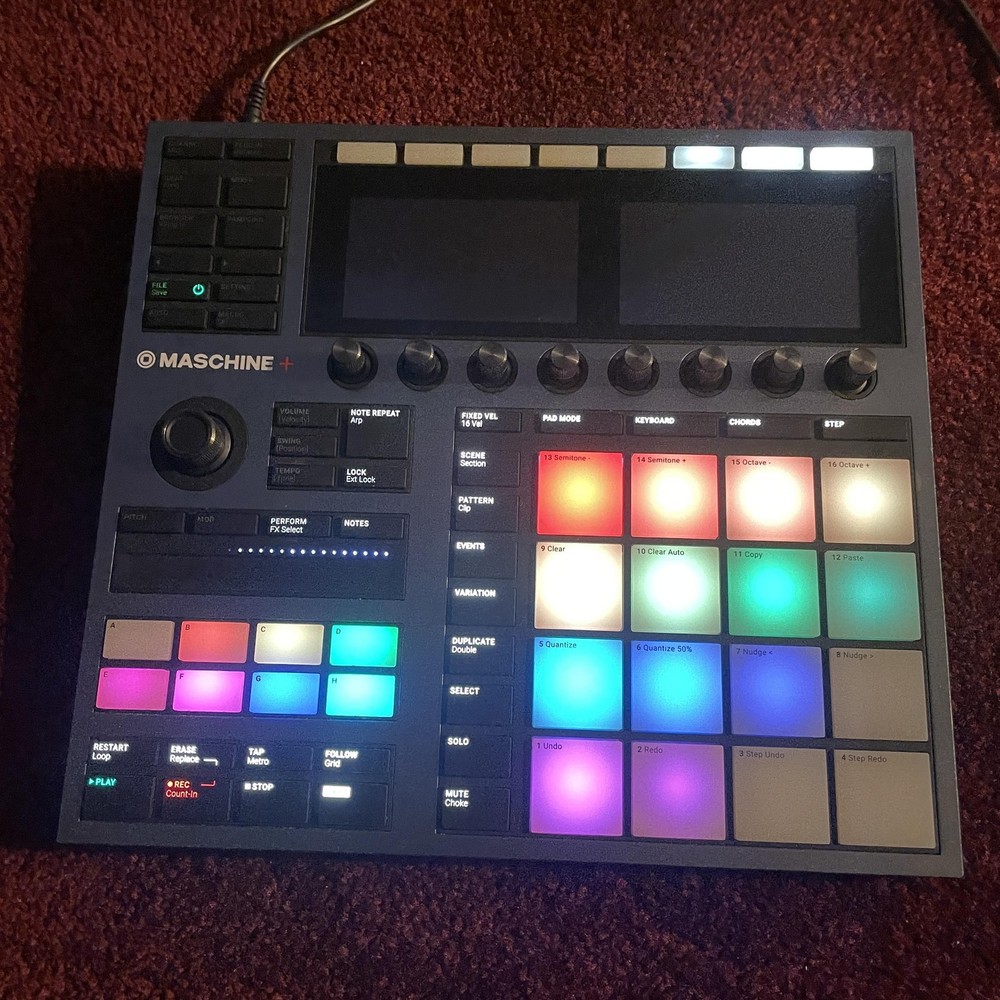 Native Instruments MASCHINE+ Plus HW Standalone Drum Sampler Controller *VIDEO
