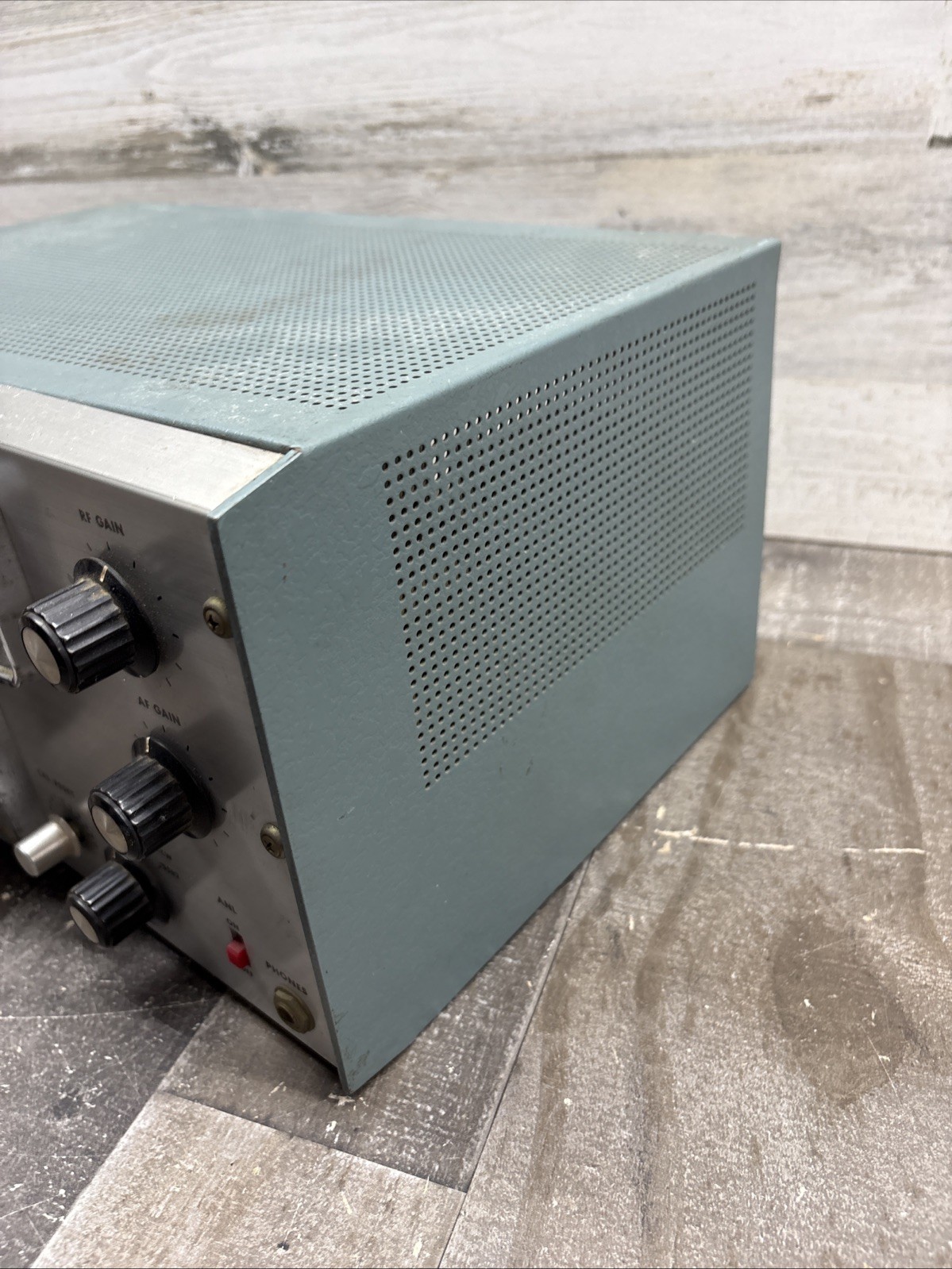 lafayette radio Ha-350 Powers On As Is