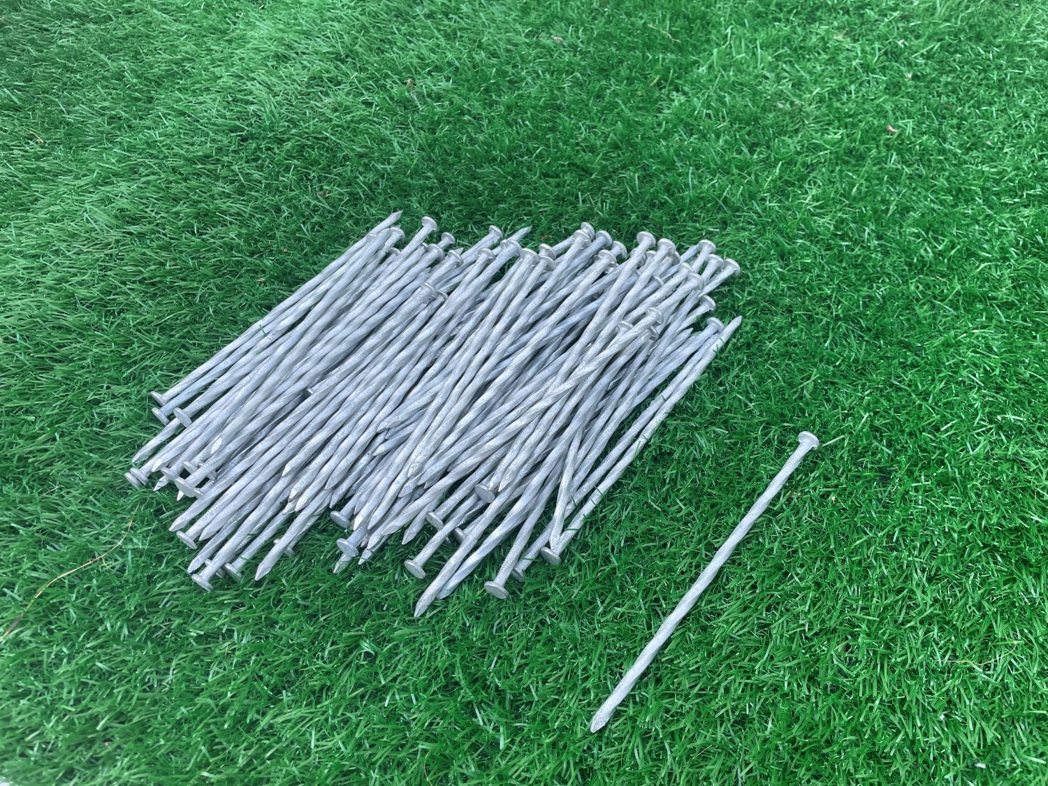 Sandbaggy 6 inch Galvanized Artificial Turf Nails - Spiral Landscape Spikes