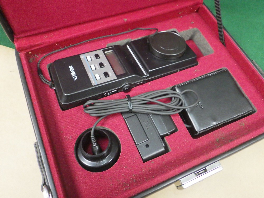 Minolta CL-100 Chroma Meter with case, accessories Works