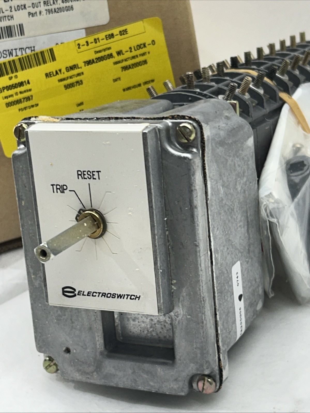 electroswitch rotary WL-2 796a200g06 Lock Out Relay Switch 480 Vac