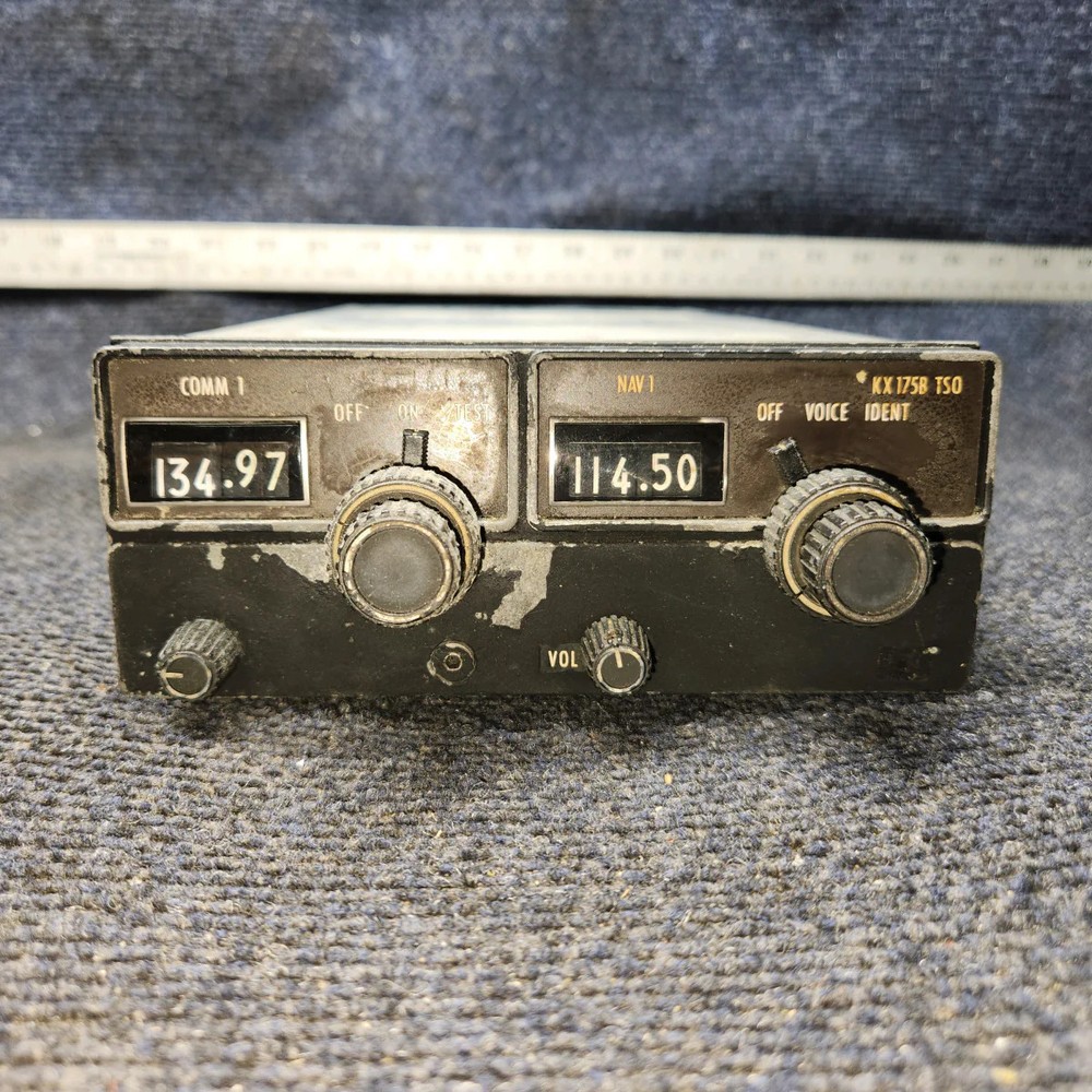 069-1019-00 | Bendix King | KX 175 NAV/COM – Includes Rack and Connector