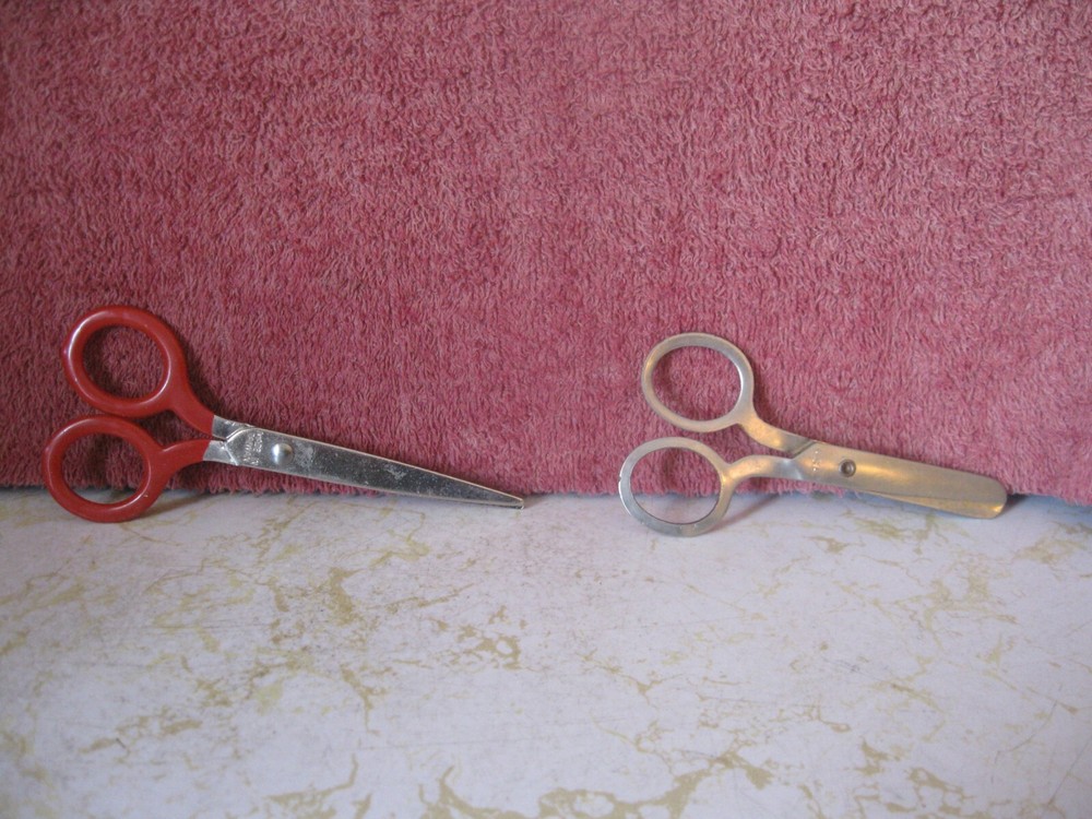 2 CHILDREN SCISSOR