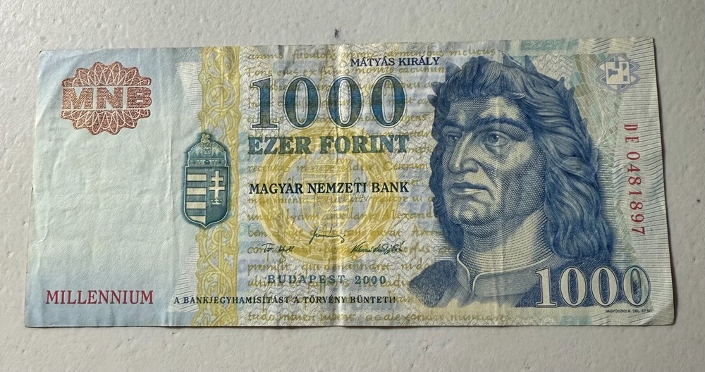 Hungary, 1000 Forint Commemorative Note 2000 P-185 Circulated/VF