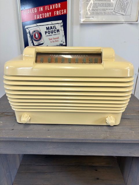 Stromberg Carlson 1500H Table Radio