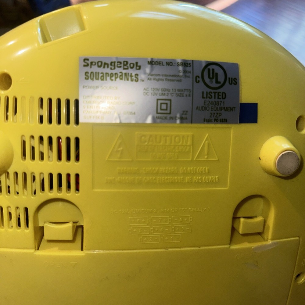 Used spongebob Portable Cd Player & Graphics Karaoke System