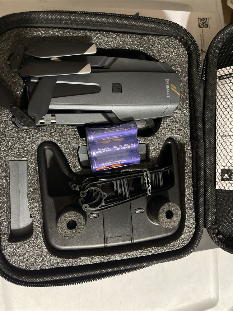 Smart Flow Drone w/ 1080P HD Camera FPV Foldable Carrying Case Adjustable Lens