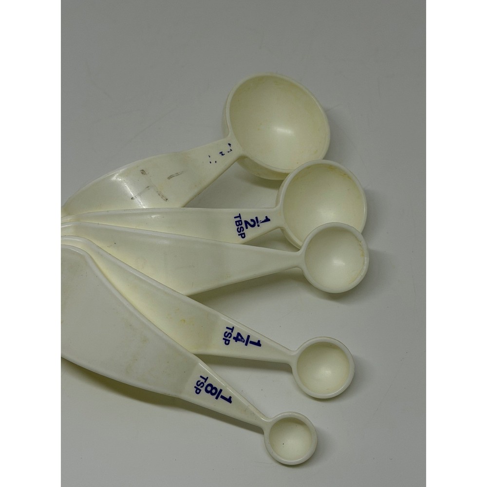 VTG Tupperware Measuring Spoon Set Cream White Plastic Kitchen Baking Tools 5pc