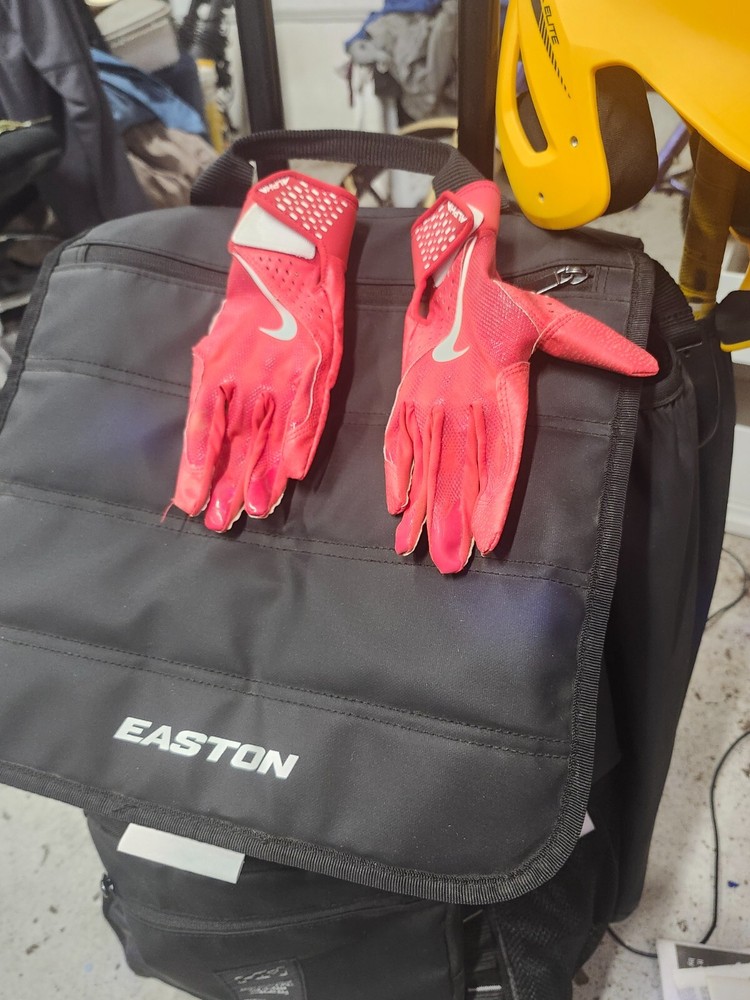 EASTON BASEBALL GEAR