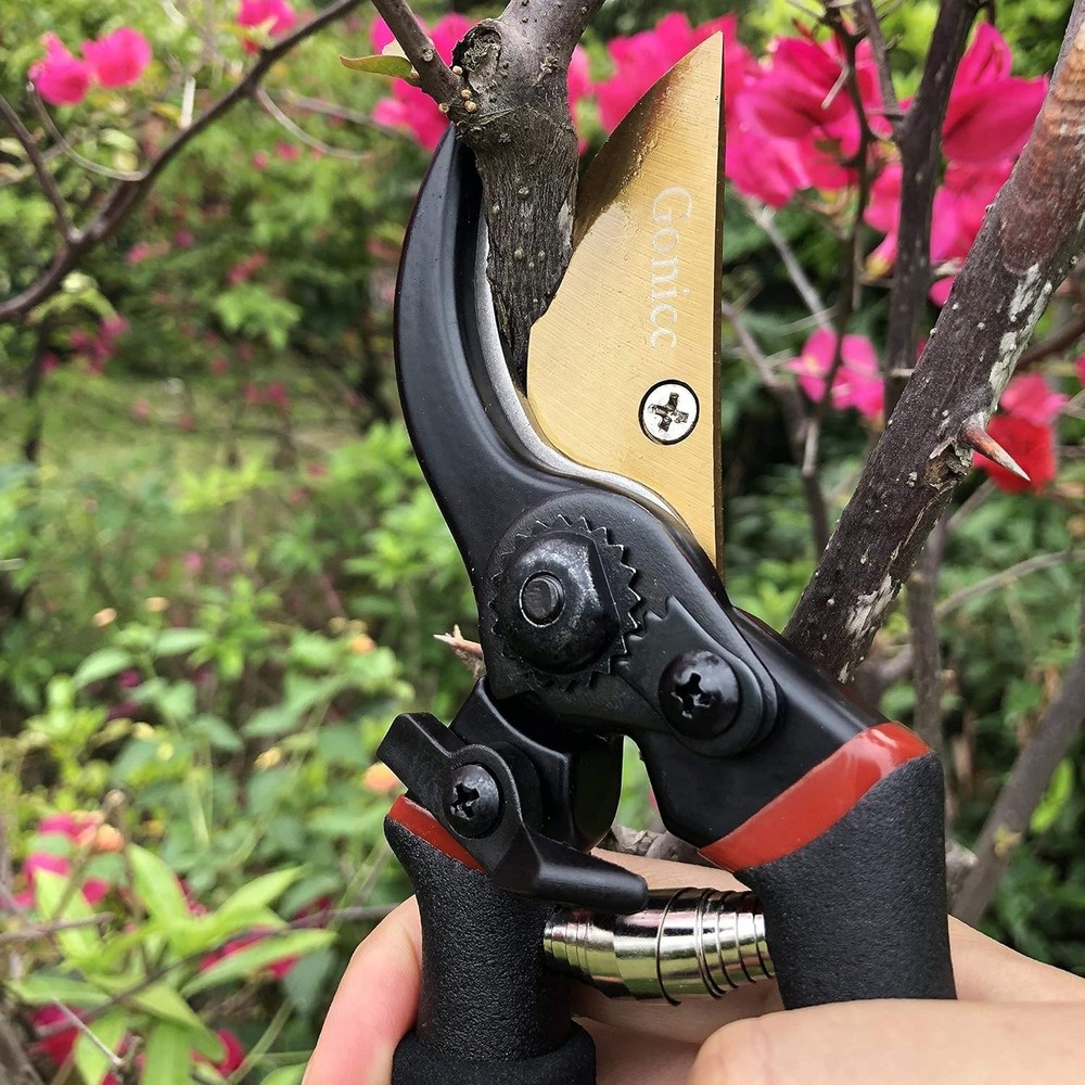 Lightweight 8" Gold Titanium Pruning Shears - Ambidextrous & Ergonomic Design